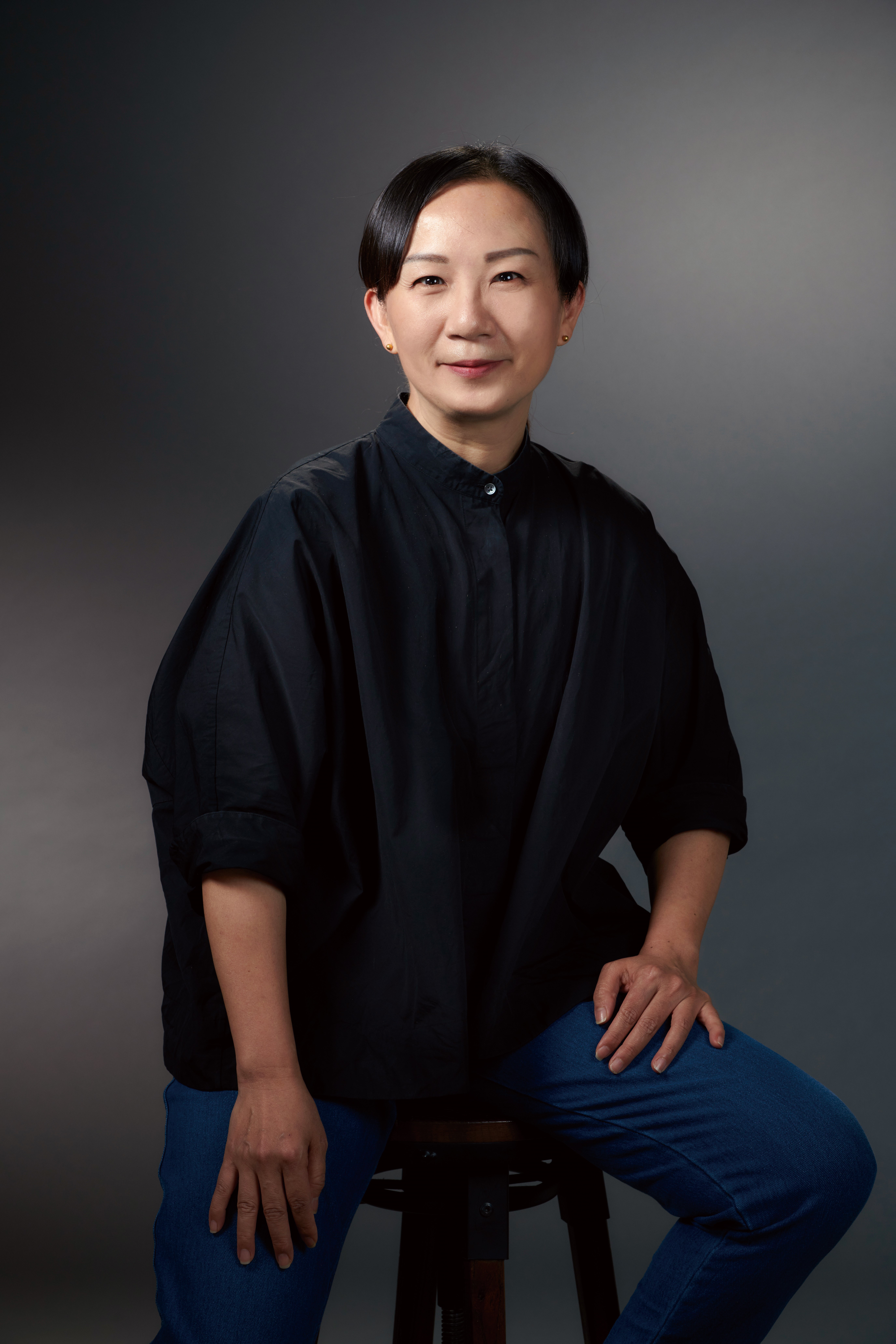 黃子翎 女士
